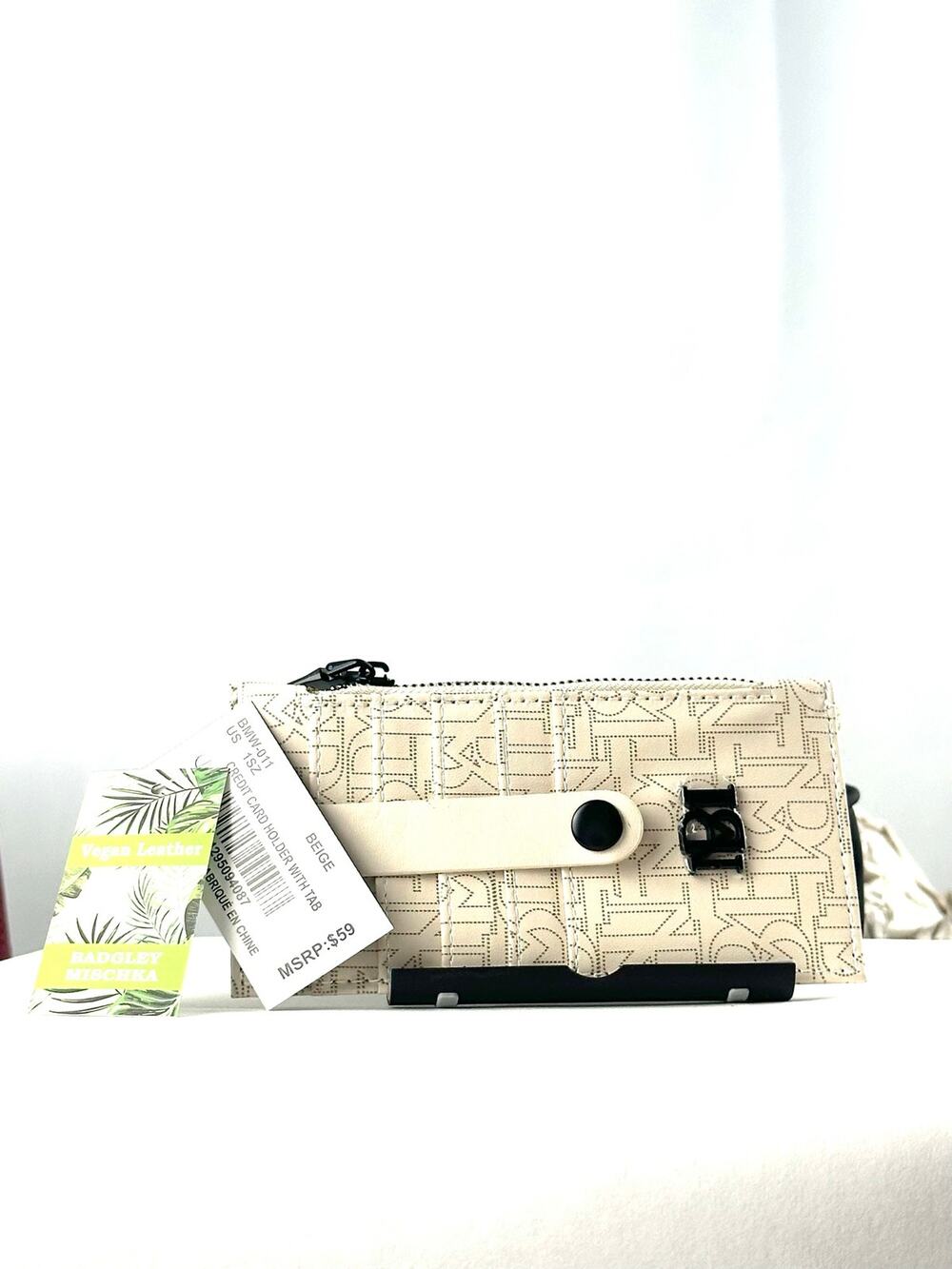 Badgley Mischka Credit Card Holder with Tab NWT MSRP: $59